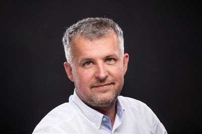 Mr